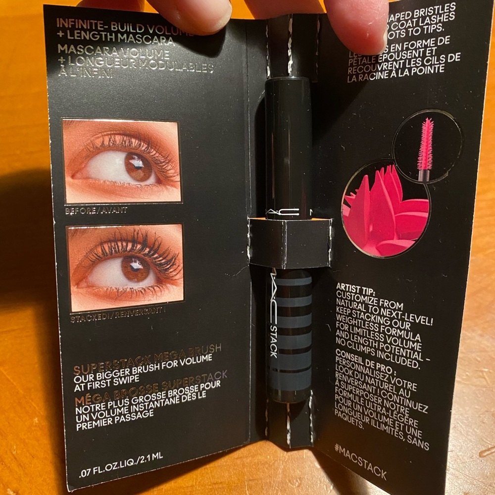 MAC Stack Mascara - Picture 3 of 13
